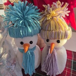 2 aIdorable Snowman 8 In Plush Set